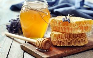 Honey at pulot-pukyutan